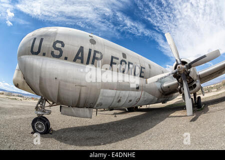 Cimetière d'aéronefs - California ANG/ USAF Boeing KC97 cargo tanker/ Banque D'Images