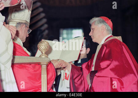 Paolo VI rendez-vous maintenant cardinal Joseph Ratzinger - 27 juin1977 Banque D'Images