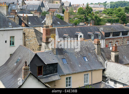 Vue sur la ville de Vitré en Bretagne, France Banque D'Images