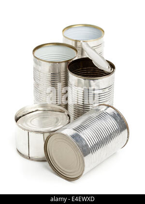 Les canettes en aluminium vides collectées pour recyclage sur fond blanc Banque D'Images