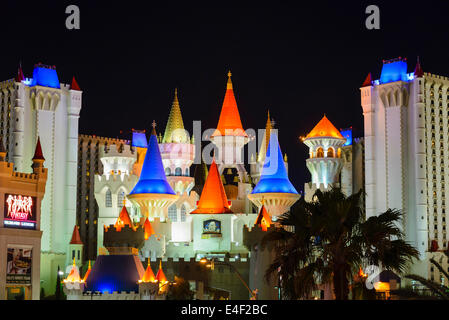 Casino Fantasy light up at night, The Strip, Las Vegas, Nevada, USA Banque D'Images