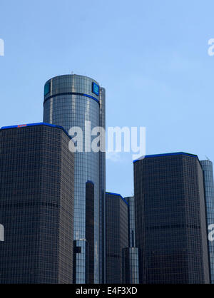 DETROIT, MI - Juillet 6 : La Renaissance Center, montré ici dans le centre-ville de Détroit le 6 juillet 2014, abrite le siège mondial de G Banque D'Images