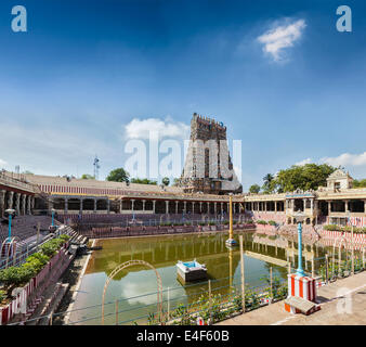 Temple Sri Menakshi réservoir d'eau, Madurai, Tamil Nadu, Inde Banque D'Images