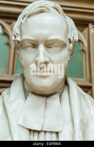 Close-up of Henry Dudley statue en marbre du 17ème siècle dans la Cathédrale de Lichfield Banque D'Images