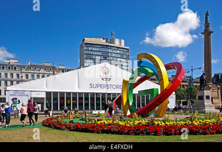 Les Jeux du Commonwealth de Glasgow 2014 XX Superstore à George Square Glasgow avec logo de la marque colorée Banque D'Images