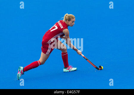 Londres, Royaume-Uni. 10 juillet, 2014. Investec de hockey de la coupe de Londres. Prendre l'Ecosse sur Le Pays de Galles dans un jeu de billard de la femme à la Lee Valley Hockey & Tennis Center. Pays de Galles' Leah WILKINSON en action. Credit : Action Plus Sport/Alamy Live News Banque D'Images