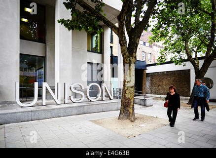 Londres, Royaume-Uni. 10 juillet 2014. Affiche à l'extérieur de l'unisson l'Administration centrale. 10 juillet 2014. Crédit : Sam Barnes/Alamy Live News Banque D'Images