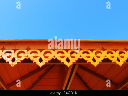 Peinture pavillon thaïlandais sur un ciel bleu Banque D'Images