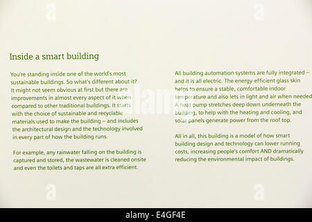 Une exposition à la durabilité de l'édifice de cristal qui est le premier bâtiment au monde à avoir obtenu un remarquable BREEAM (BRE Environmental Assessment Method) la notation et la certification LEED (Leadership in Energy and Environmental Design) certification platine. Londres, Royaume-Uni. Banque D'Images