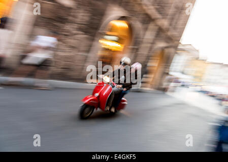 Classic Vespa Scooter, Brescia, Italie 2014 Banque D'Images