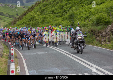 Le peloton du cote de Blubberhouses pendant le Tour de France Grand Départ à Kex Gill Col Banque D'Images