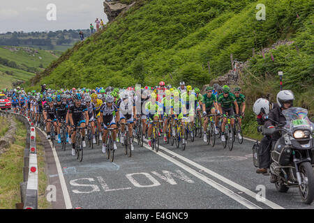 Le peloton du cote de Blubberhouses pendant le Tour de France Grand Départ à Kex Gill Col Banque D'Images