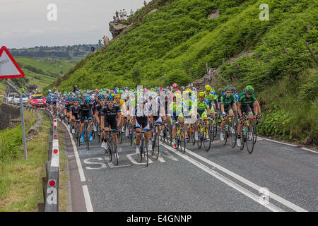 Le peloton du cote de Blubberhouses pendant le Tour de France Grand Départ à Kex Gill Col Banque D'Images