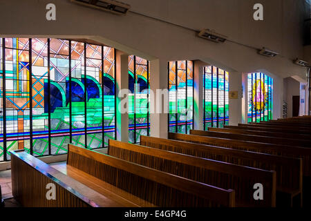 Les vitraux de l'église St Martin de Basildon. Banque D'Images