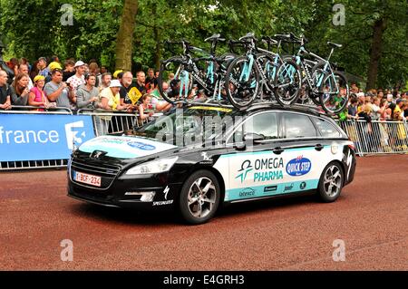 Londres, UK - 7 juillet 2014 : l'arrivée de la troisième étape du Tour de France au centre commercial à Londres Banque D'Images