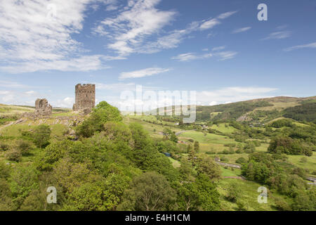 Château de Dolwyddelan près du village de plage de Prestatyn, Parc National de Snowdonia, le Nord du Pays de Galles UK Banque D'Images