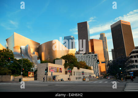 Los Angeles, CA - le 18 mai : Downtown Street view le 18 mai 2014 à Los Angeles. Los Angeles est la deuxième ville la plus peuplée après New York aux USA. Banque D'Images