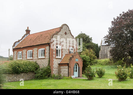 Le Musée du Coquillage dans la vallée de Glaven, Glandford, North Norfolk, UK, logé dans un style traditionnel de la région de construction de murs de silex Banque D'Images