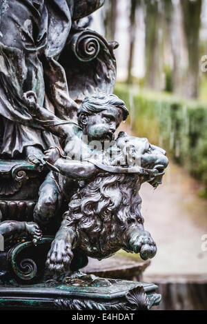 Sculpture en bronze mythologique. Fontaines ornementales du Palais d'Aranjuez, Madrid, Espagne Banque D'Images