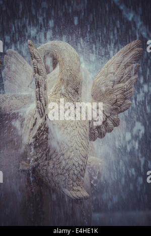 Les canards, les fontaines ornementales du Palais d'Aranjuez, Madrid, Espagne.Site du patrimoine mondial par l'UNESCO en 2001 Banque D'Images