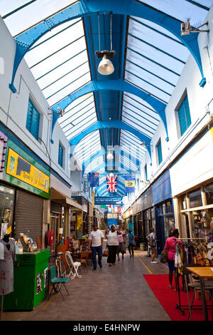 Londres, Royaume-Uni - 20 août 2013 : Arcade Village de Brixton à Londres le 20 août 2013. C'est l'un des divers commerces intérieurs un Banque D'Images