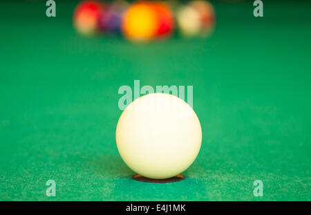 Jeu de boules de billard prêt à commencer le jeu Banque D'Images