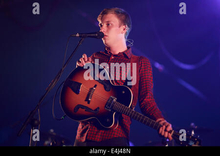 Balado, UK. 12 juillet, 2014. Ezra Gorge effectue à T dans le parc, balado, Kinross, Scotland, UK. 12 juillet, 2014. T dans le parc Music Festival Samedi 12 juillet Crédit : Loraine Ross/Alamy Live News Banque D'Images