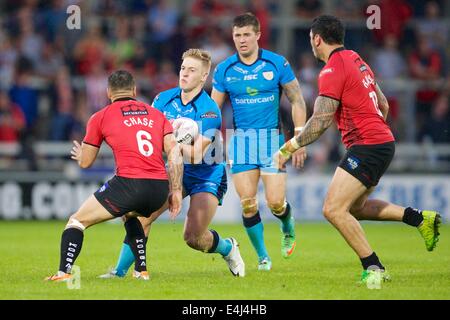 Salford, Royaume-Uni. 12 juillet, 2014. Super League Rugby. Salford Reds v Hull. Salford Red Devils Stand Off Rangi Chase en action. Credit : Action Plus Sport/Alamy Live News Banque D'Images