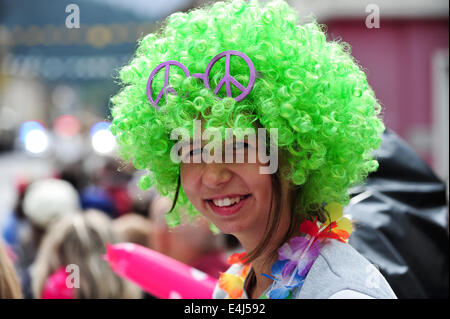 La Mauselaine Gérardmer, France. 12 juillet, 2014. Ventilateur à vélo au cours de l'étape 8 du Tour de France à la Mauselaine Gérardmer dans les Vosges, France. Photo : Miroslav Dakov/ Alamy Live News Banque D'Images