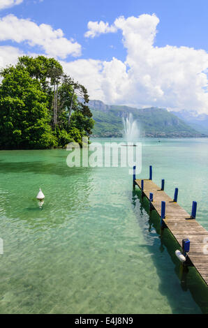 Vue sur le lac d'Annecy, Annecy, Haute-Savoie, Rhône-Alpes, France Banque D'Images