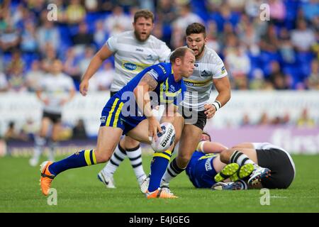 Warrington, Royaume-Uni. Le 13 juillet, 2014. Super League Rugby. Warrington Wolves contre London Broncos. Warrinton Les loups prop Ben Harrison en action. Credit : Action Plus Sport/Alamy Live News Banque D'Images