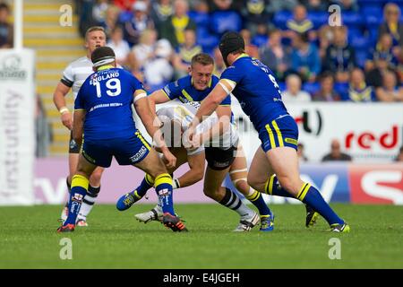 Warrington, Royaume-Uni. Le 13 juillet, 2014. Super League Rugby. Warrington Wolves contre London Broncos.Warrinton Les loups prop Anthony Englan en action. Credit : Action Plus Sport/Alamy Live News Banque D'Images