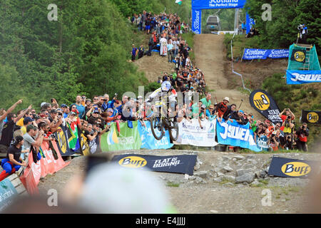 Gee Atherton, GT Factory Racing, sauter dans l'arène finale Banque D'Images