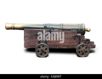 Canon en laiton médiévale isolated on white with clipping path Banque D'Images