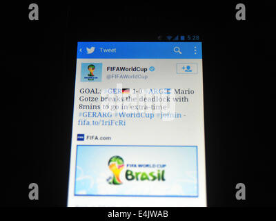 Tweets durant la finale de la Coupe du Monde de la FIFA 2014 entre l'Argentine et l'Allemagne. Banque D'Images