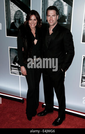 LuAnn comtesse de Lesseps (L) et Thomas Roberts assister à 'Belle - Le musical de Broadway Carole King' Soirée d'ouverture. Banque D'Images