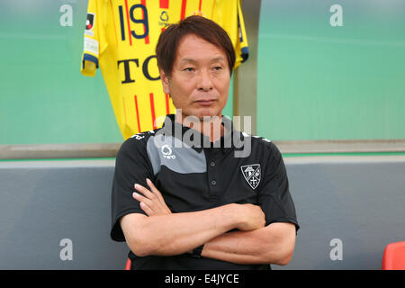 Stade Nishigaoka, Tokyo, Japon. Le 13 juillet, 2014. Koichi (Hashiratani Giravanz), 13 juillet 2014 - Football : Football /La 94e Coupe de l'empereur du Japon de football entre Tokyo Verdy 1-2 Giravanz Kitakyushu au stade Nishigaoka, Tokyo, Japon. © Yohei Osada/AFLO SPORT/Alamy Live News Banque D'Images