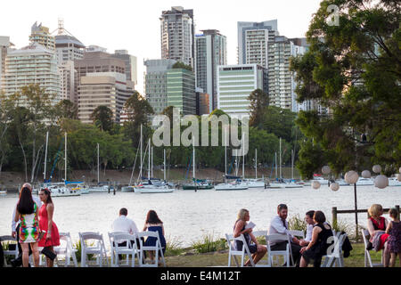 Brisbane Australie,Queensland Kangaroo point Cliffs,Count White Park,Brisbane River Water CBD,ville SkyScape,gratte-ciel,bâtiments,mariage,par Banque D'Images