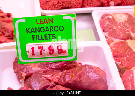 Melbourne Australie, Queen Victoria Market, vendeurs stall stands stands stand stand marché, acheteur achat vendre, vente, transaction payer paie bu Banque D'Images