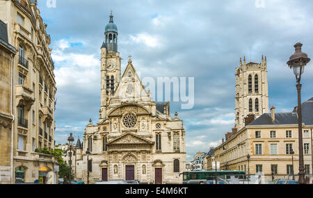 Saint-Etienne-du-Mont est une église à Paris, France, situé sur la Montagne Sainte-Geneviève, près du Panthéon. Banque D'Images