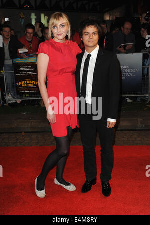 London, UK, UK. 14Th Oct, 2009. Jamie Cullum et Sophie Dahl arrivent pour le Gala d'ouverture pour le Times BFI London Film Festival, qui la premiere 'Fantastic Mr Fox' à l'Odeon Leicester Square © Ferdaus Shamim/ZUMA/Alamy Fil Live News Banque D'Images