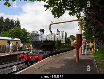 Locomotive à vapeur 4270 prend l'eau, Gloucestershire Warwickshire Railway à Toddington Gare, Gloucestershire Banque D'Images