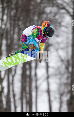 Concurrent dans Men's snowboard halfpipe aux Jeux Olympiques d'hiver de Sotchi en 2014, Banque D'Images