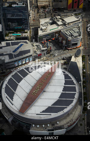 Staples Center et Nokia Plaza, du centre-ville de Los Angeles, Californie, USA - vue aérienne Banque D'Images