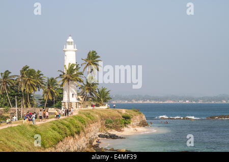 Une vue sur les remparts et light house de Galle Fort, Sri Lanka. Banque D'Images