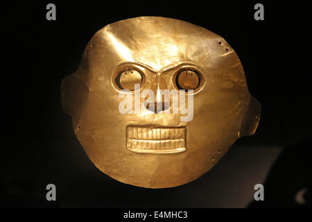 Colombian Gold avant le travail sur écran dans le Museo del Oro, musée de l'or, Bogota, Colombie Banque D'Images