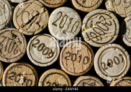 Studio shot of wine corks Banque D'Images