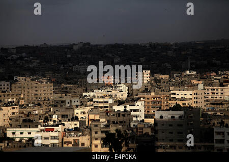 Gaza, bande de Gaza, Territoires palestiniens. 15 juillet, 2014. Une vue générale de la ville de Gaza © Majdi Fathi/NurPhoto/ZUMA/Alamy Fil Live News Banque D'Images