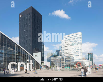 La défense économique et financière, dans la banlieue parisienne. La France. Banque D'Images