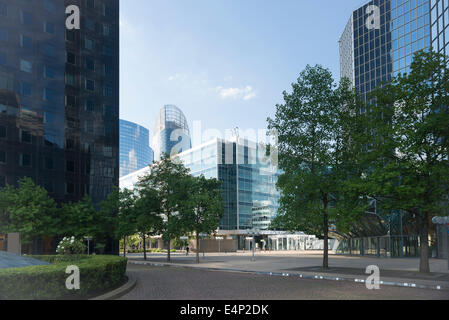 La défense économique et financière, dans la banlieue parisienne. La France. Banque D'Images